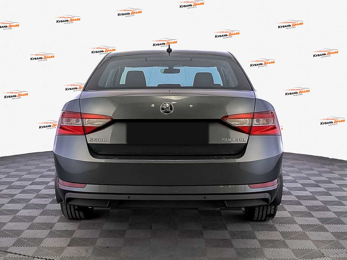 Skoda Superb 2018 года с пробегом. Фото: #5