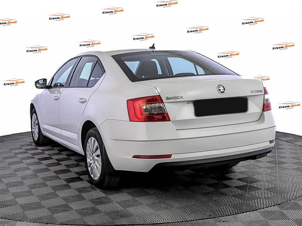 Skoda Octavia 2019 года с пробегом. Фото: #6