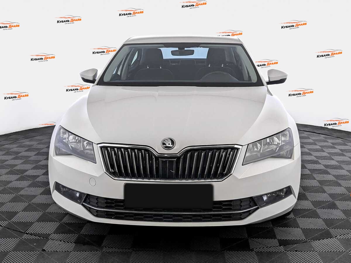 Skoda Superb 2017 года с пробегом. Фото: #1