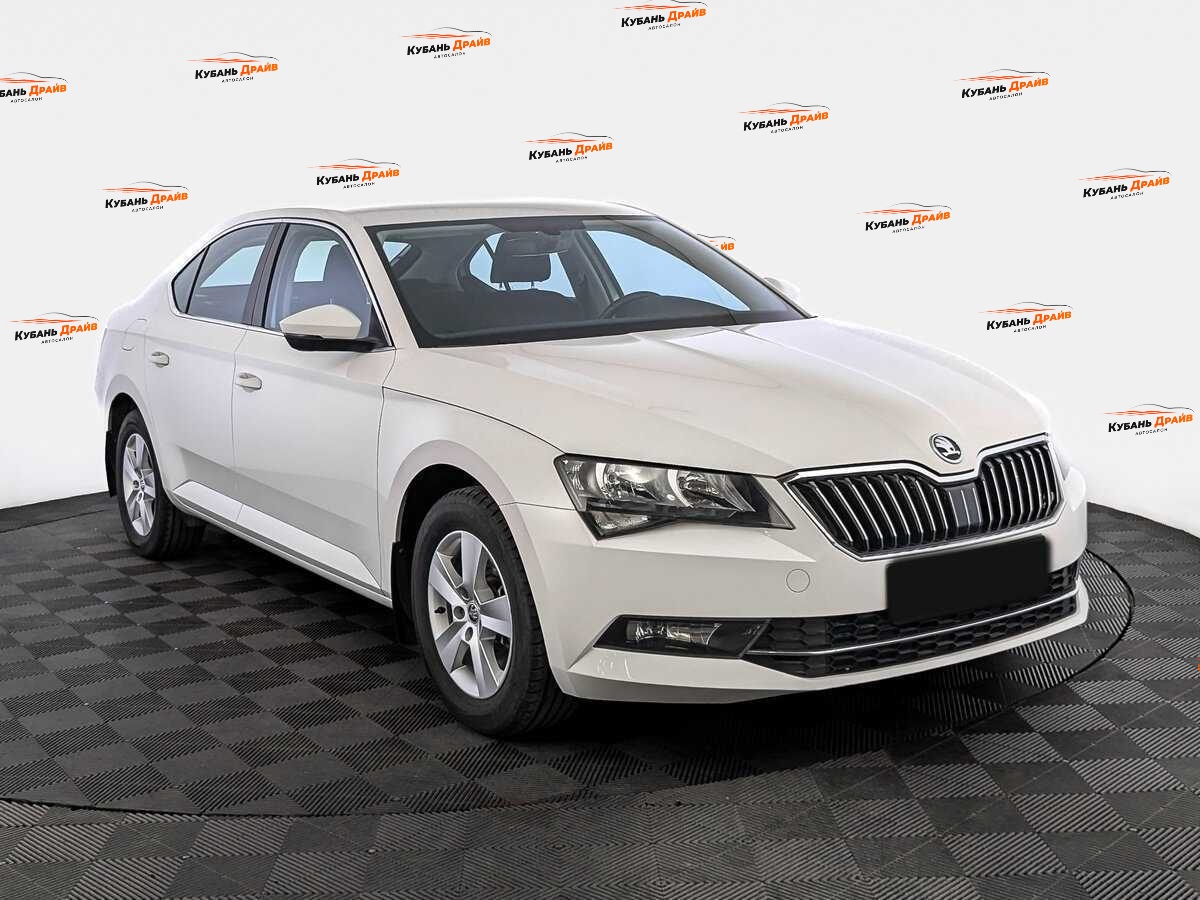 Skoda Superb 2017 года с пробегом. Фото: #2