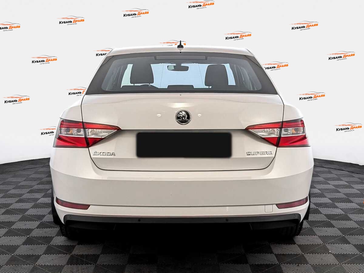 Skoda Superb 2017 года с пробегом. Фото: #5