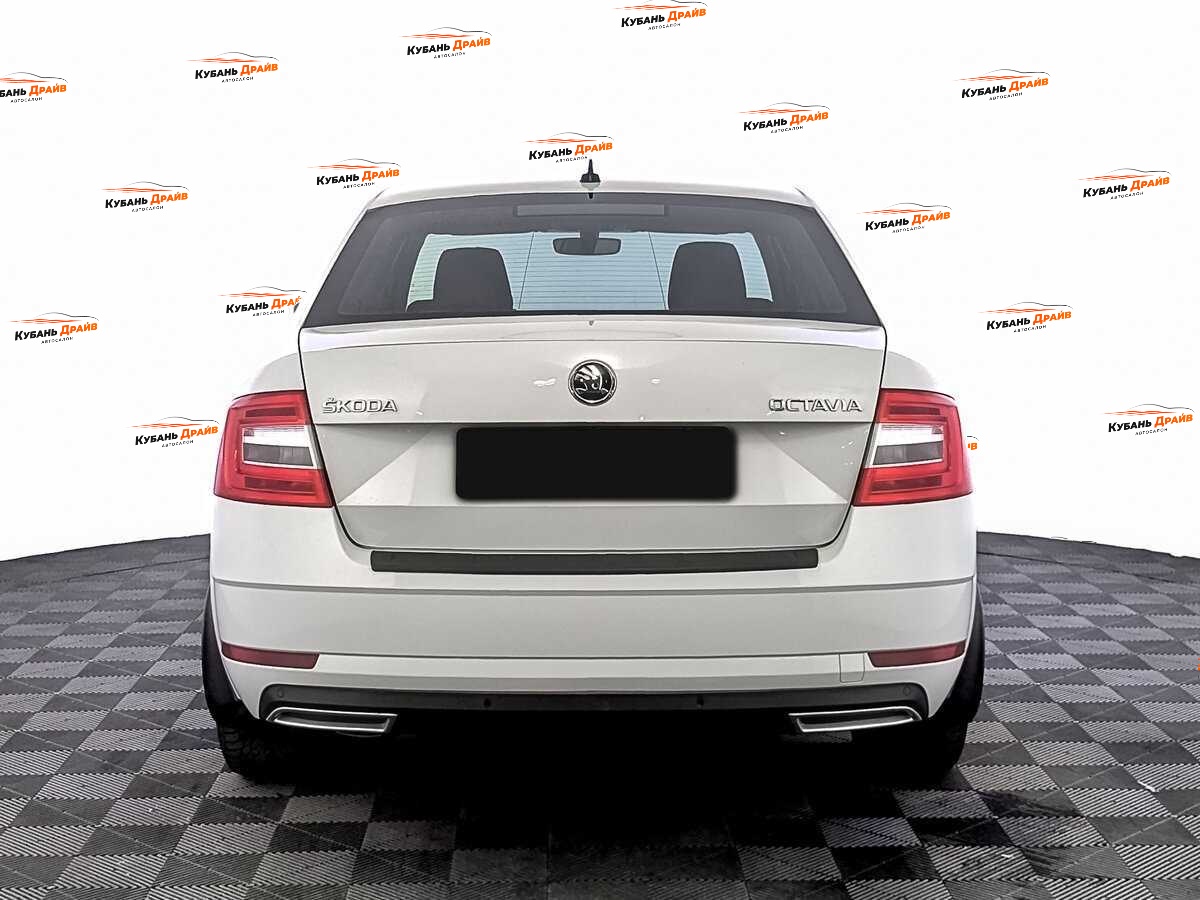 Skoda Octavia 2018 года с пробегом. Фото: #5