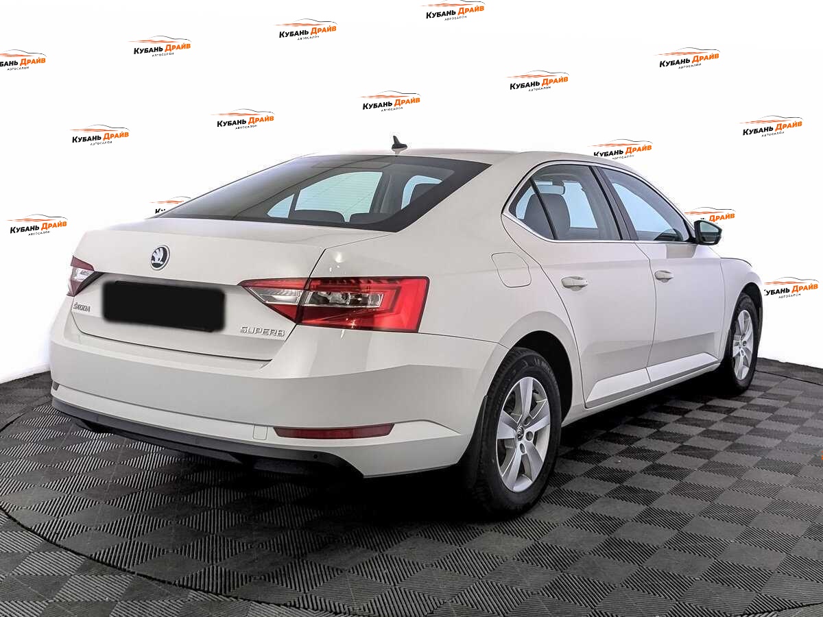 Skoda Superb 2018 года с пробегом. Фото: #4