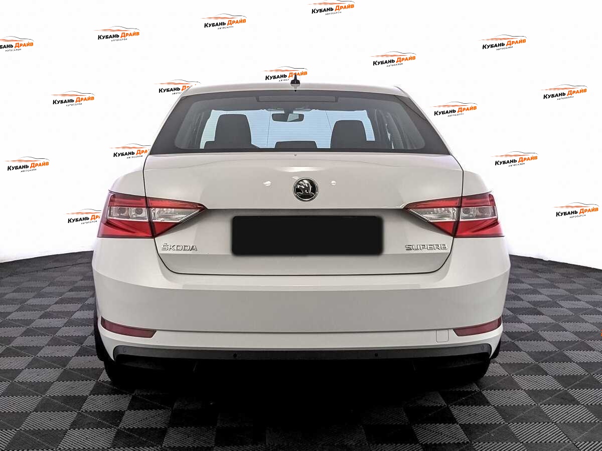 Skoda Superb 2018 года с пробегом. Фото: #5