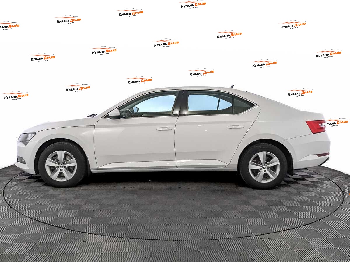 Skoda Superb 2018 года с пробегом. Фото: #7