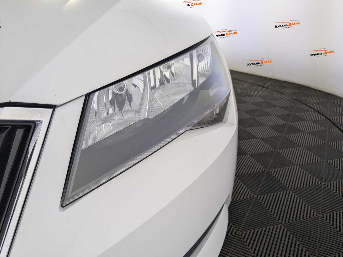 Skoda Superb 2018 года с пробегом. Фото: #10