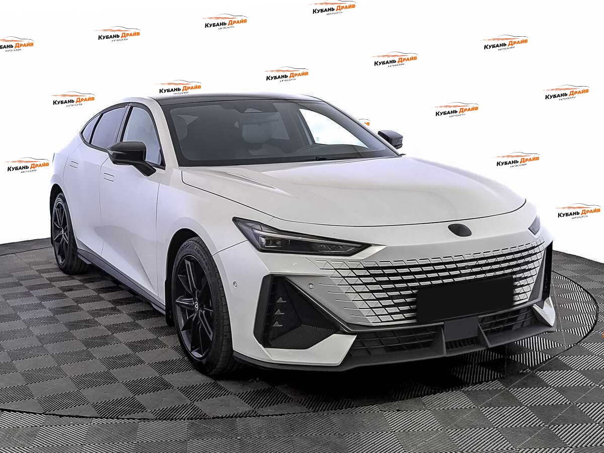 Changan UNI-V 2023 года с пробегом. Фото: #2