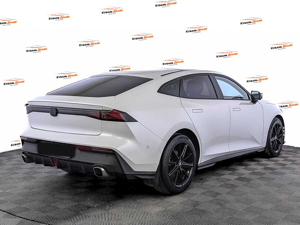 Changan UNI-V 2023 года с пробегом. Фото: #4