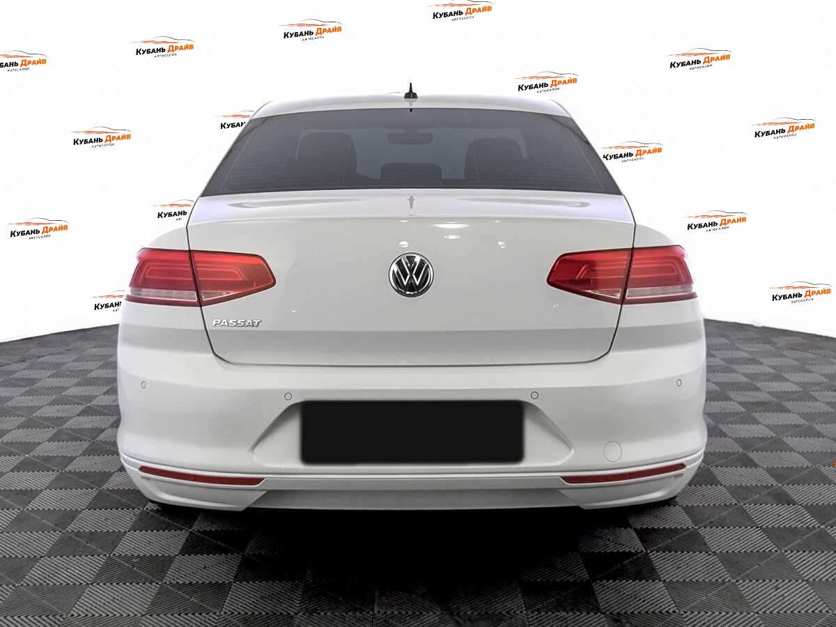 Volkswagen Passat 2019 года с пробегом. Фото: #5