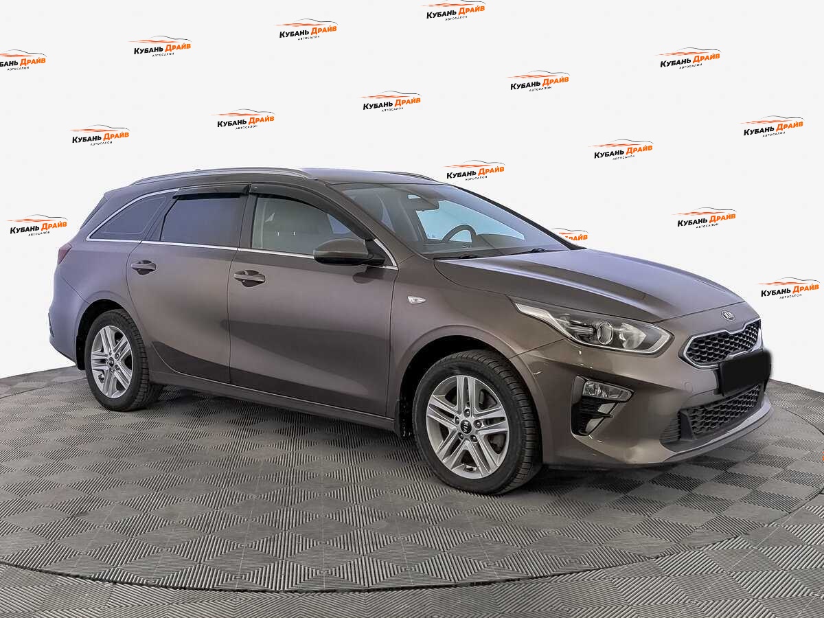 Kia Ceed 2021 года с пробегом. Фото: #2