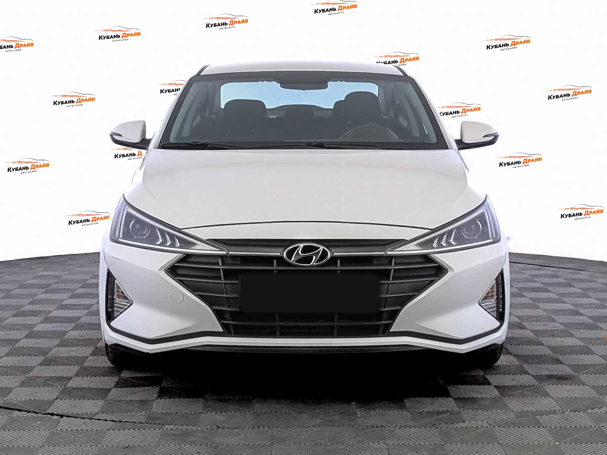 Hyundai Elantra 2019 года с пробегом. Фото: #1