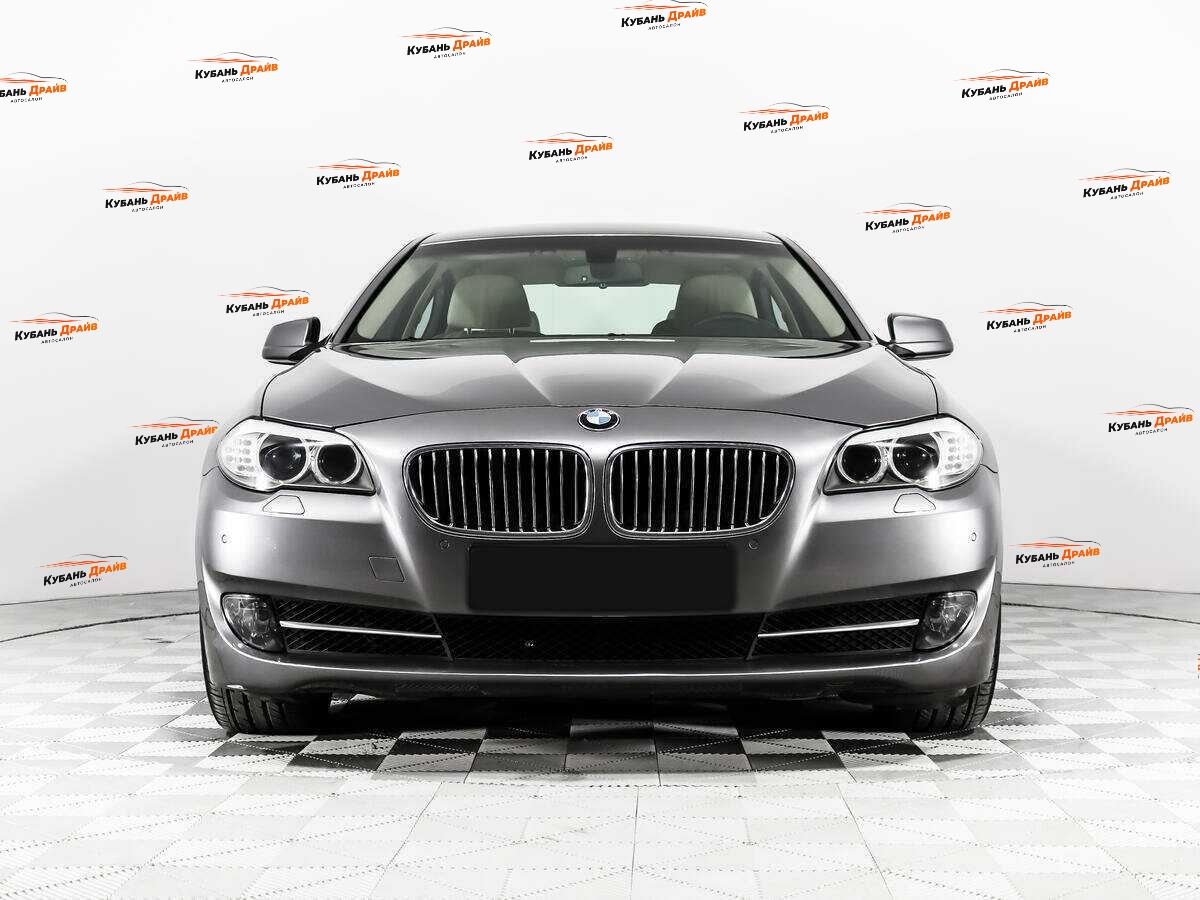BMW 5 серии 2012 года с пробегом. Фото: #1