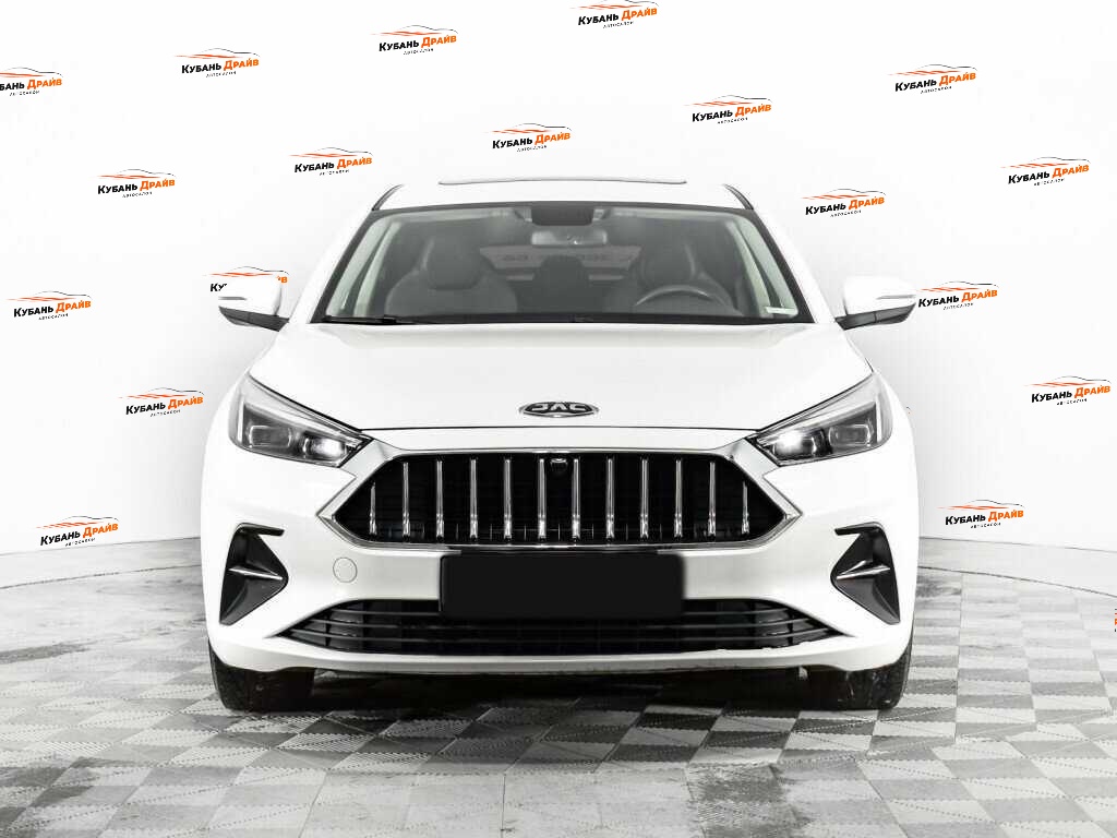 JAC J7 2022 года с пробегом. Фото: #1