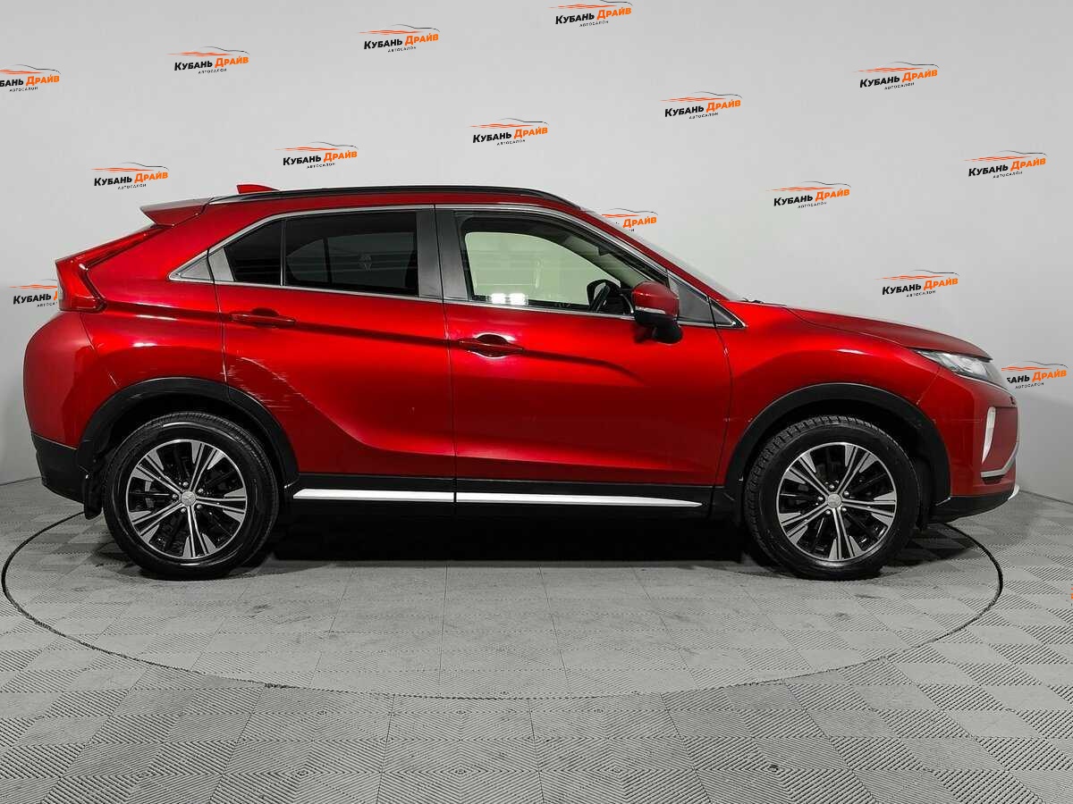 Mitsubishi Eclipse Cross 2018 года с пробегом. Фото: #4