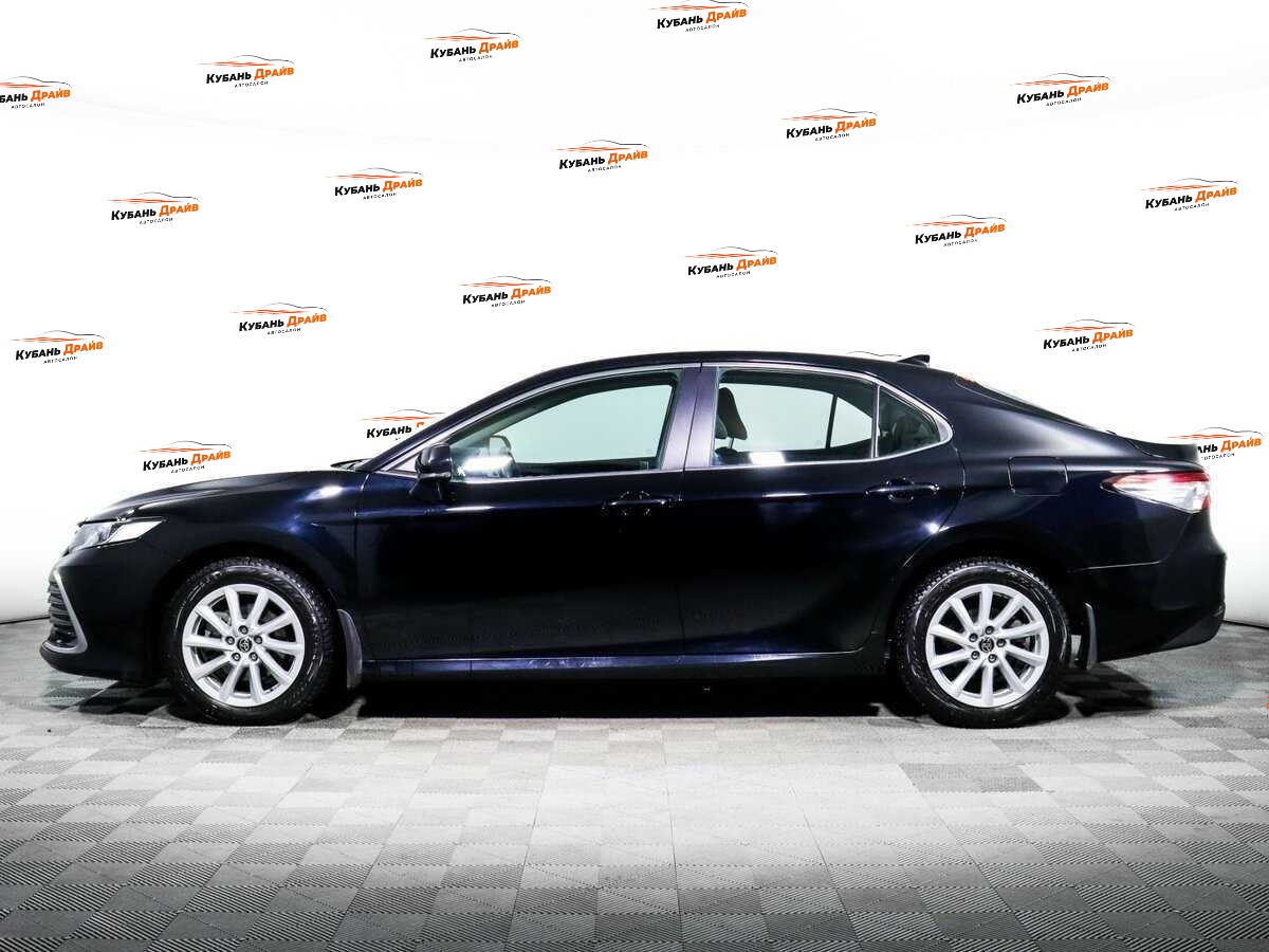 Toyota Camry 2021 года с пробегом. Фото: #4