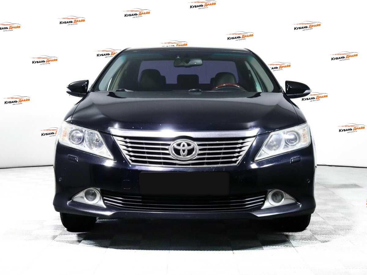 Toyota Camry 2012 года с пробегом. Фото: #1