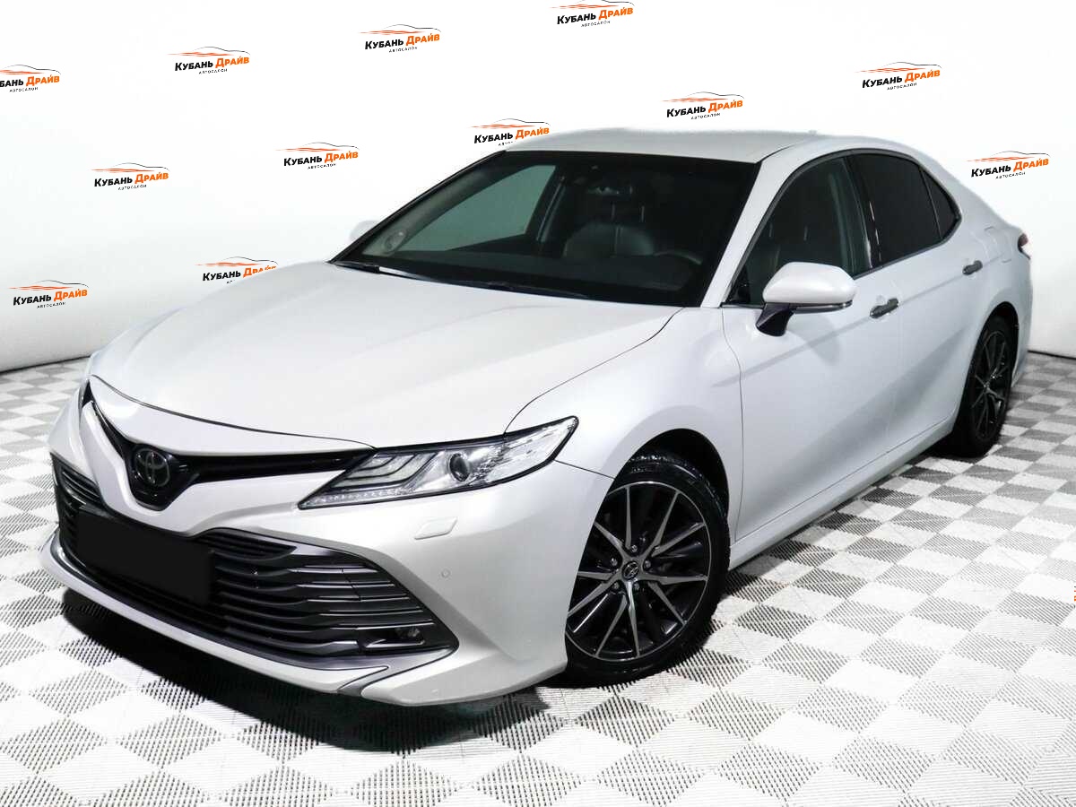 Toyota Camry 2019 года с пробегом. Фото: #12