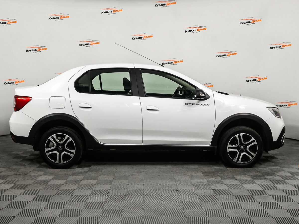 Renault Logan 2022 года с пробегом. Фото: #3