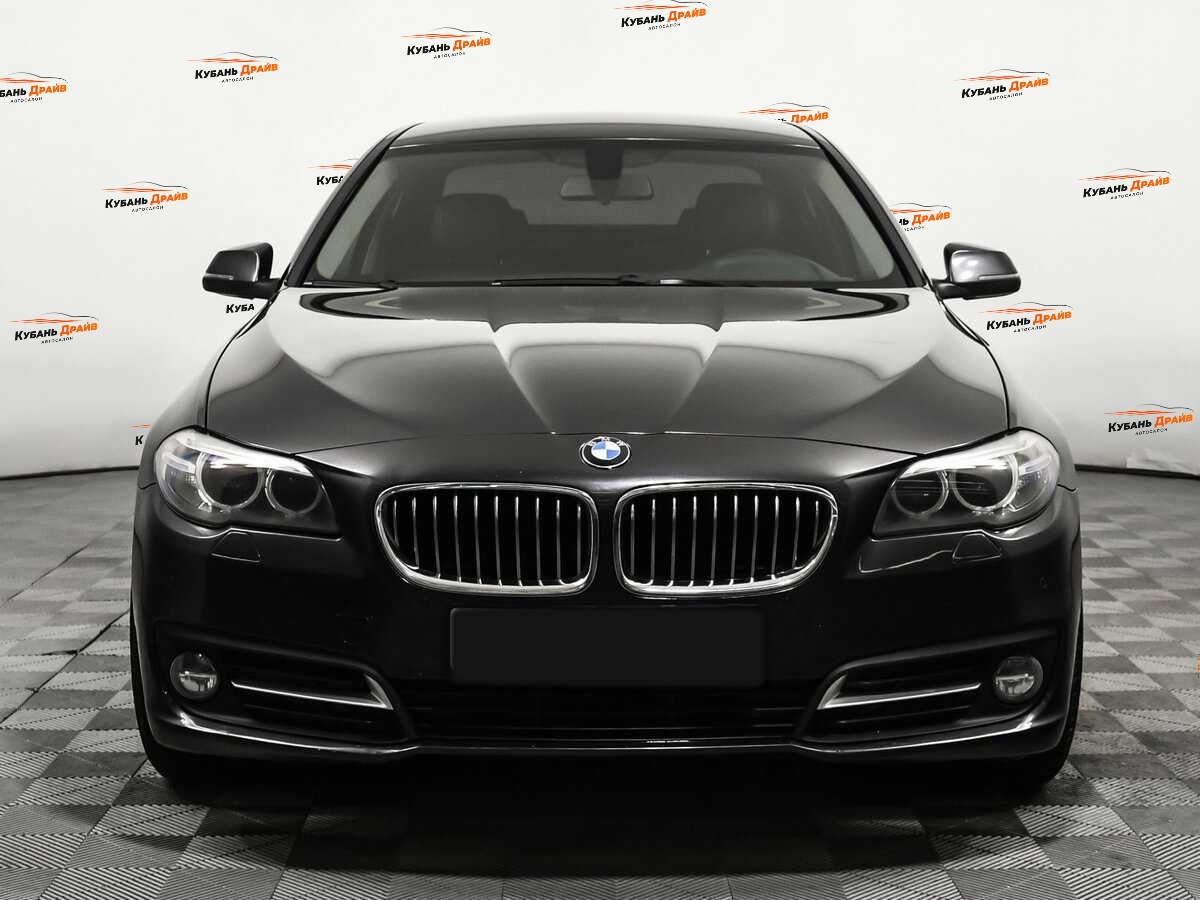 BMW 5 серии 2016 года с пробегом. Фото: #1