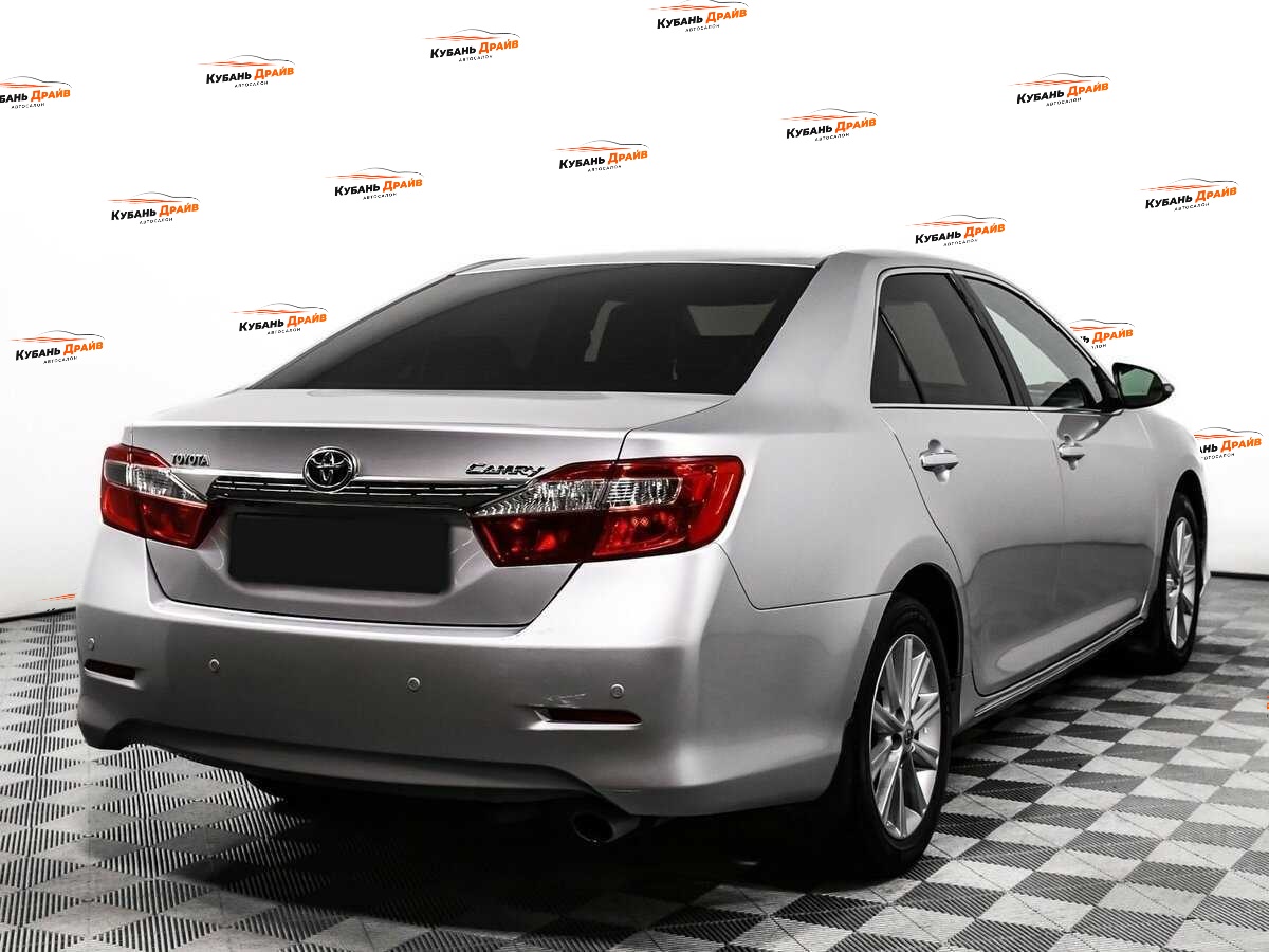 Toyota Camry 2014 года с пробегом. Фото: #4