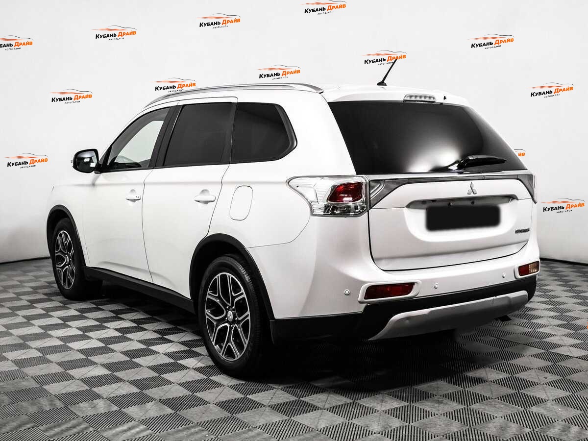 Mitsubishi Outlander 2015 года с пробегом. Фото: #6