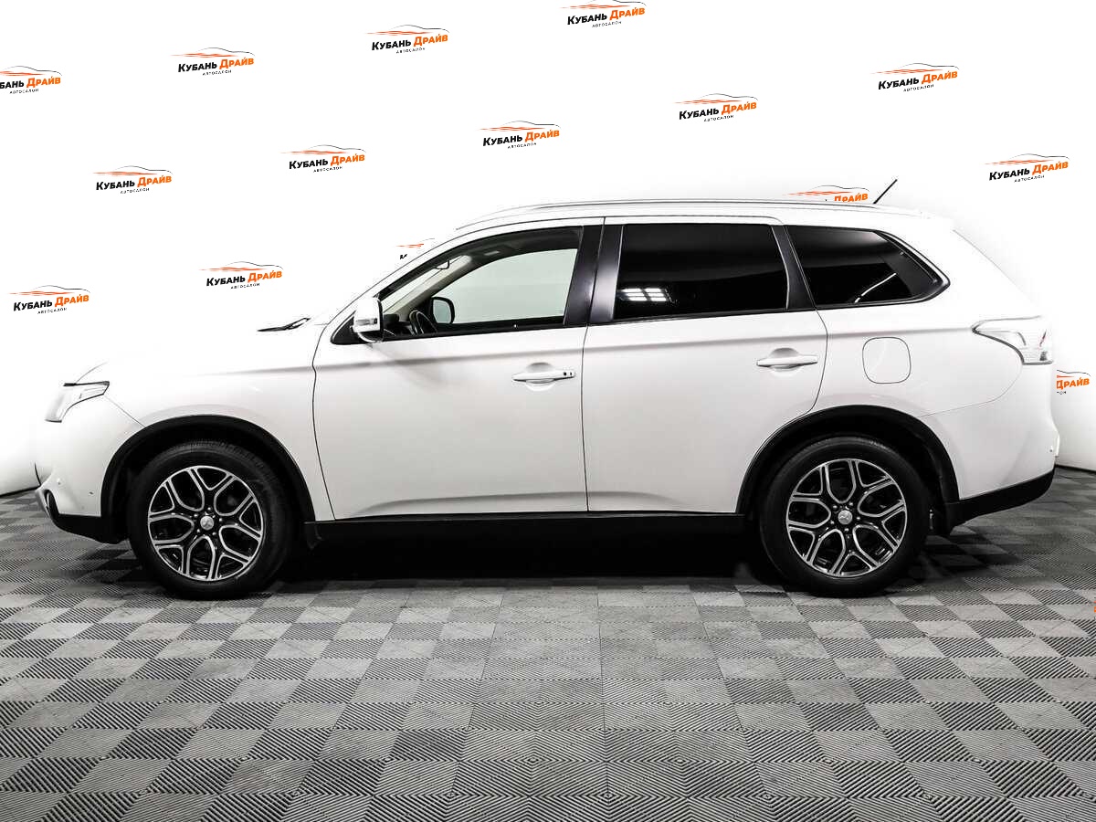 Mitsubishi Outlander 2015 года с пробегом. Фото: #7