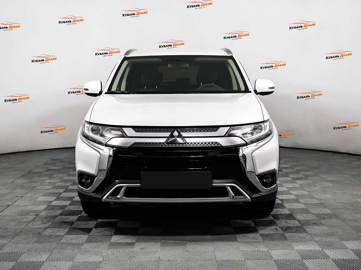 Mitsubishi Outlander 2019 года с пробегом. Фото: #1