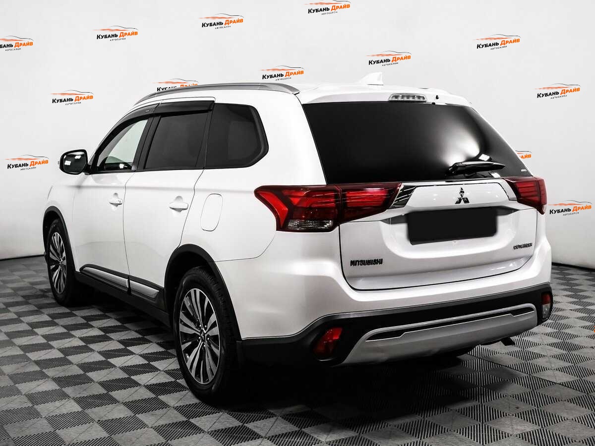 Mitsubishi Outlander 2019 года с пробегом. Фото: #6