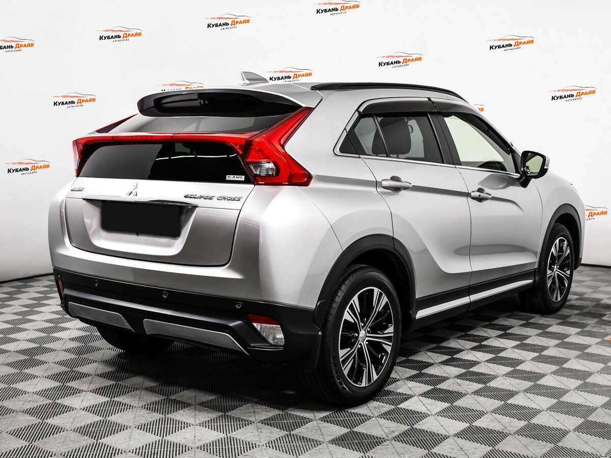 Mitsubishi Eclipse Cross 2018 года с пробегом. Фото: #4