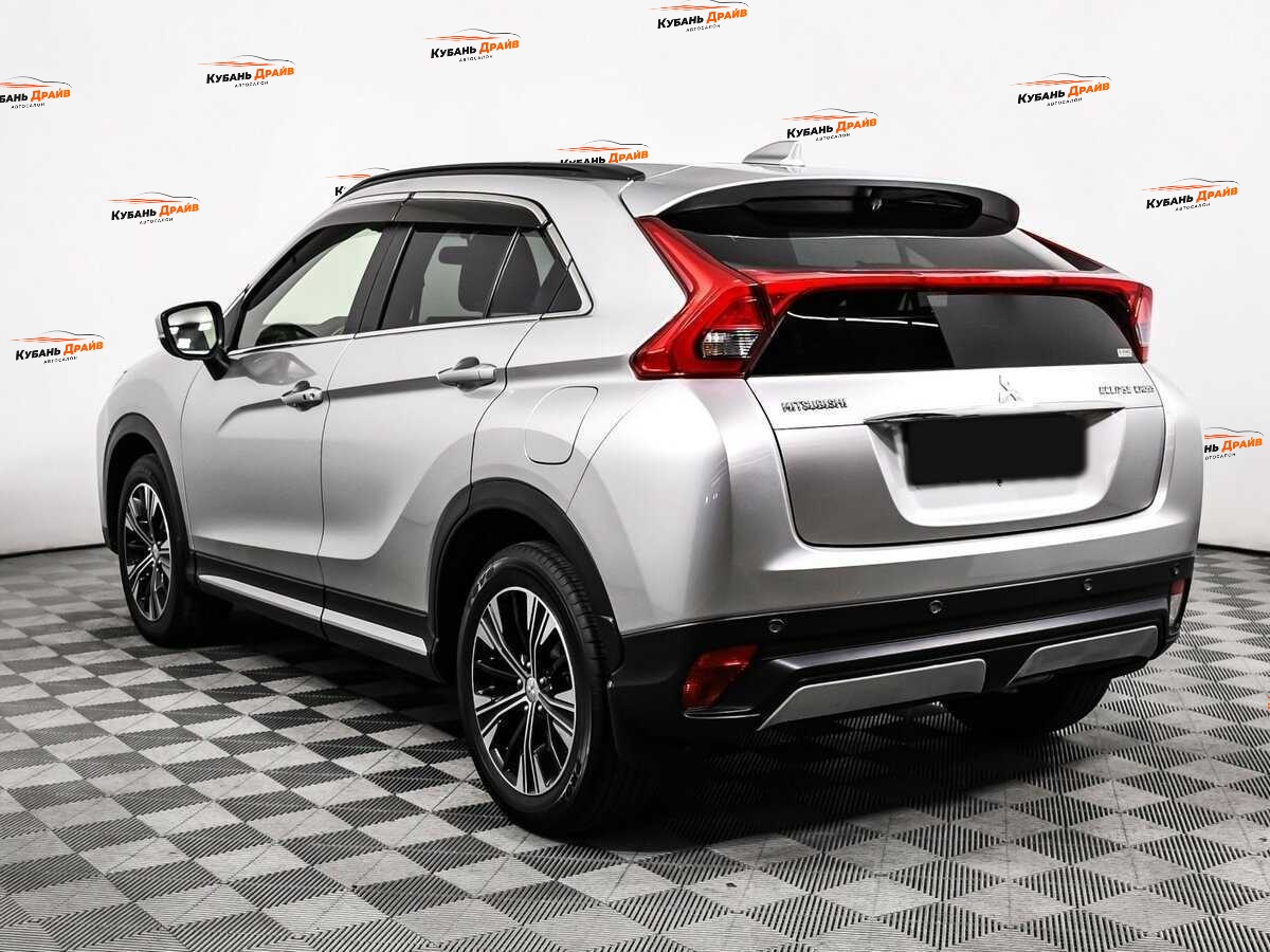 Mitsubishi Eclipse Cross 2018 года с пробегом. Фото: #6