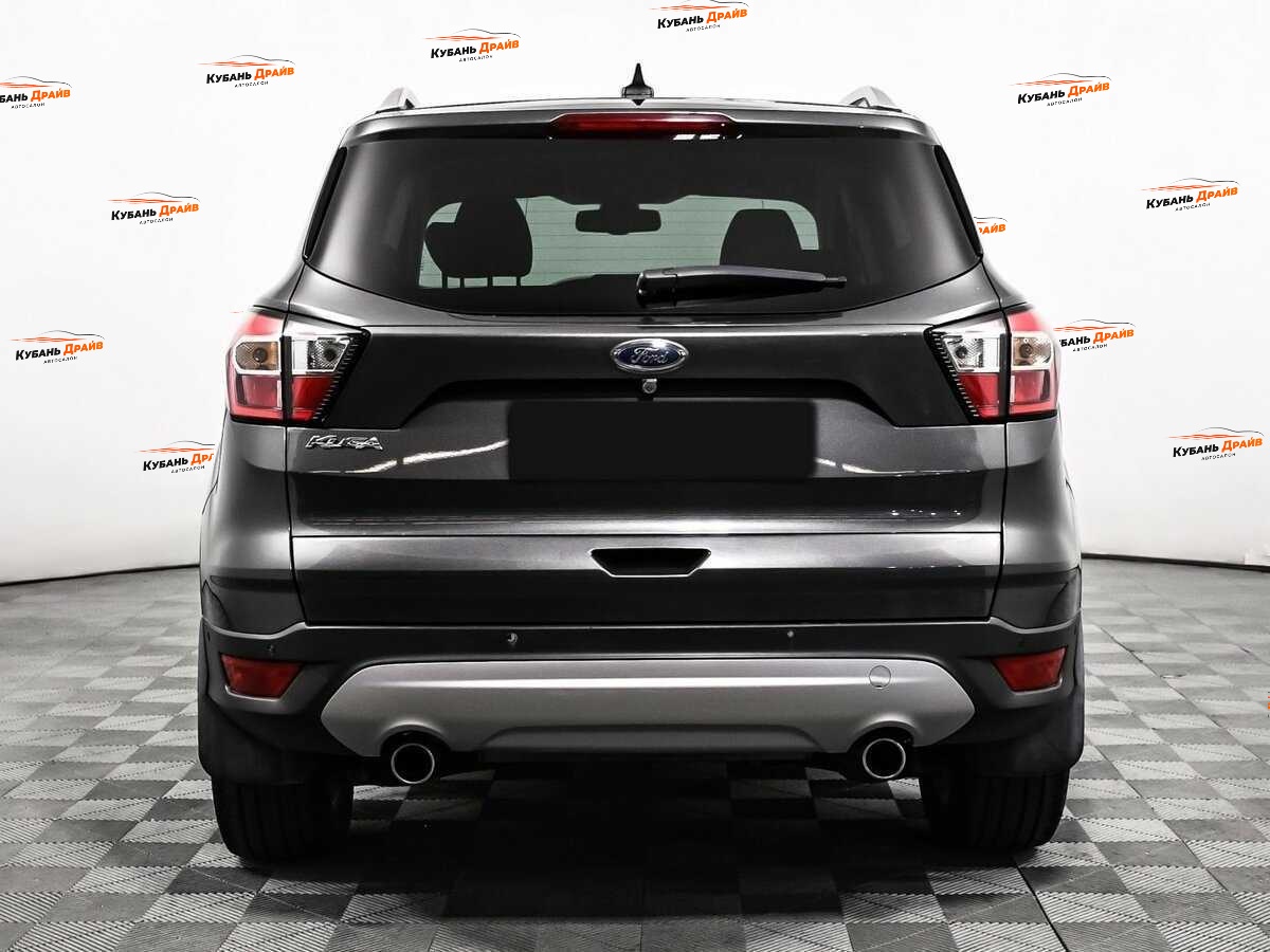 Ford Kuga 2017 года с пробегом. Фото: #4