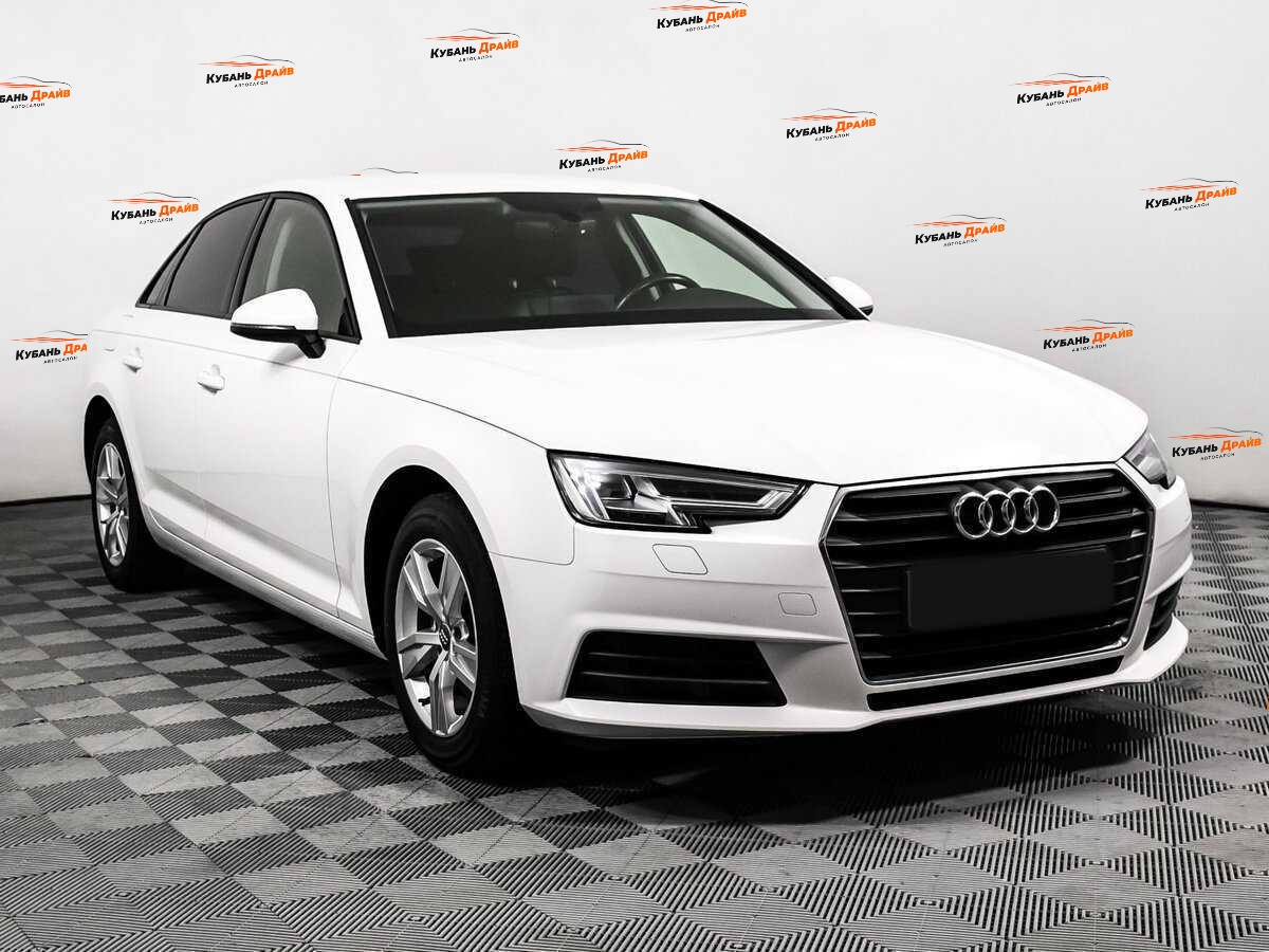 Audi A4 2018 года с пробегом. Фото: #2