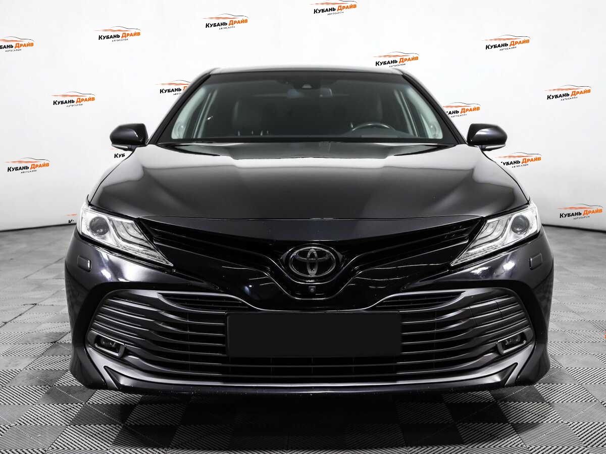 Toyota Camry 2018 года с пробегом. Фото: #1