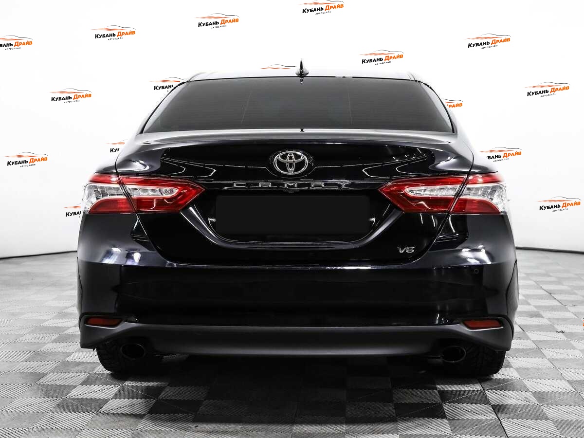 Toyota Camry 2018 года с пробегом. Фото: #5