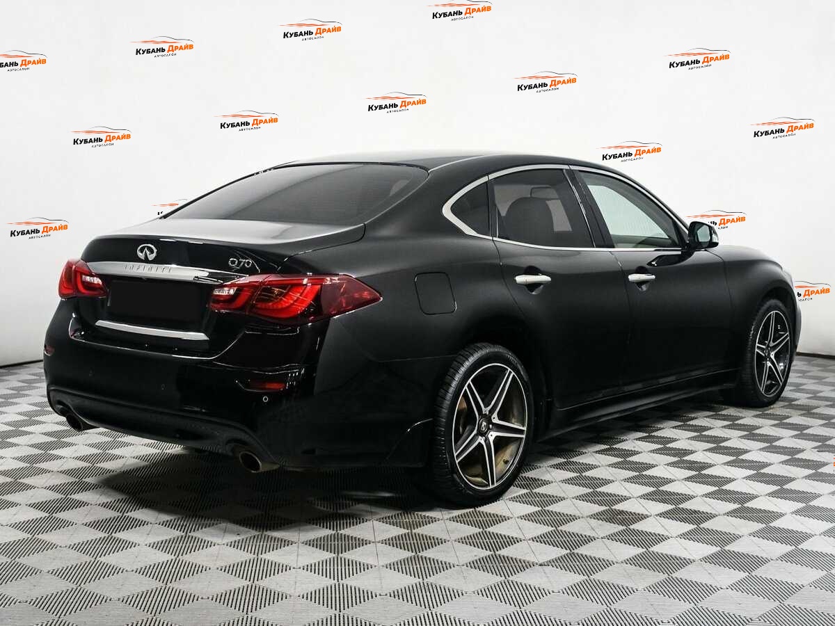 Infiniti Q70 2016 года с пробегом. Фото: #3