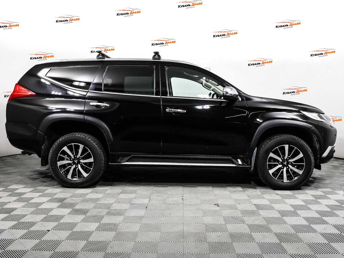 Mitsubishi Pajero Sport 2018 года с пробегом. Фото: #3