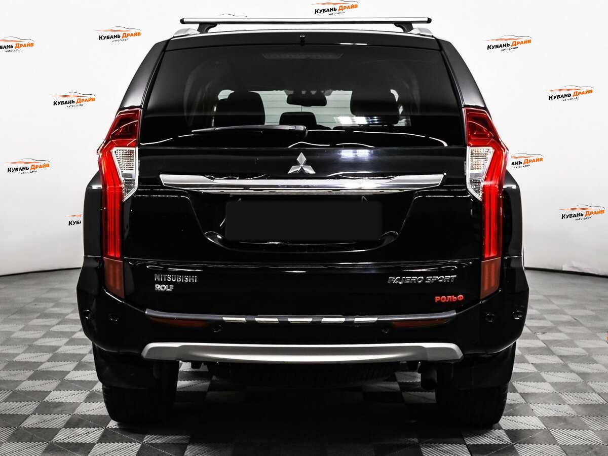 Mitsubishi Pajero Sport 2018 года с пробегом. Фото: #5