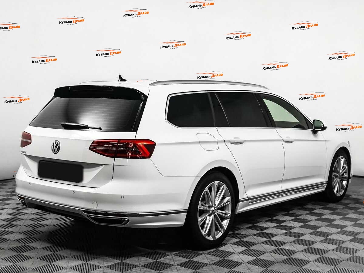 Volkswagen Passat 2019 года с пробегом. Фото: #4