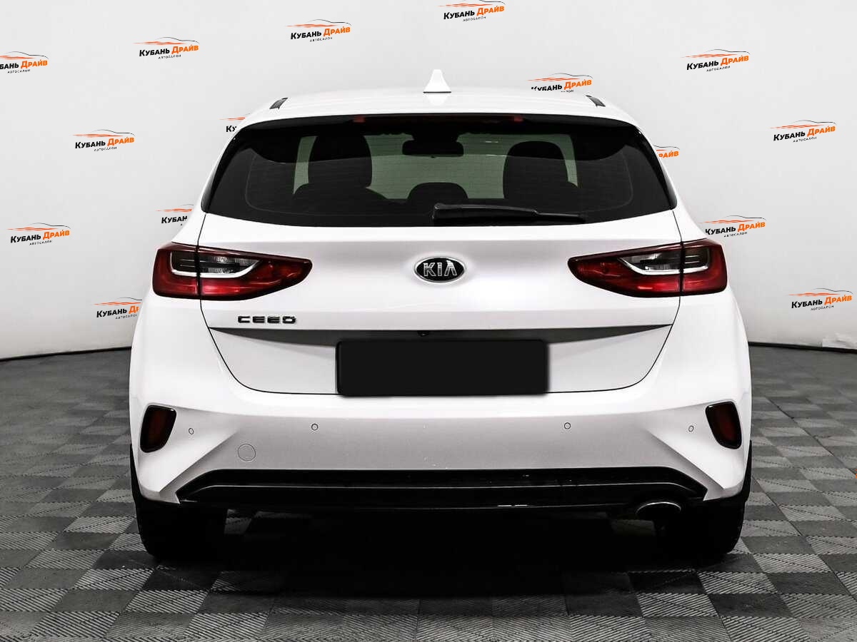 Kia Ceed 2019 года с пробегом. Фото: #5
