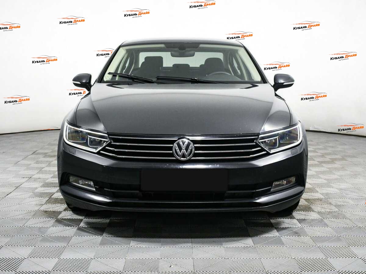 Volkswagen Passat 2017 года с пробегом. Фото: #1