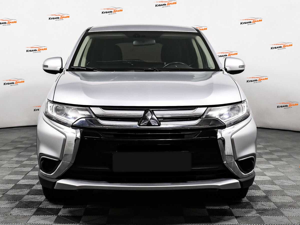Mitsubishi Outlander 2018 года с пробегом. Фото: #1