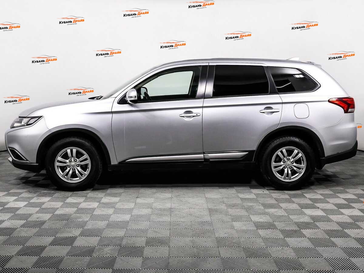 Mitsubishi Outlander 2018 года с пробегом. Фото: #7