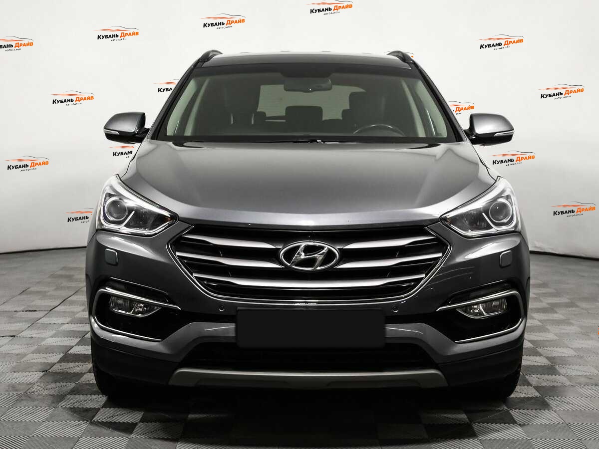 Hyundai Santa Fe 2018 года с пробегом. Фото: #1