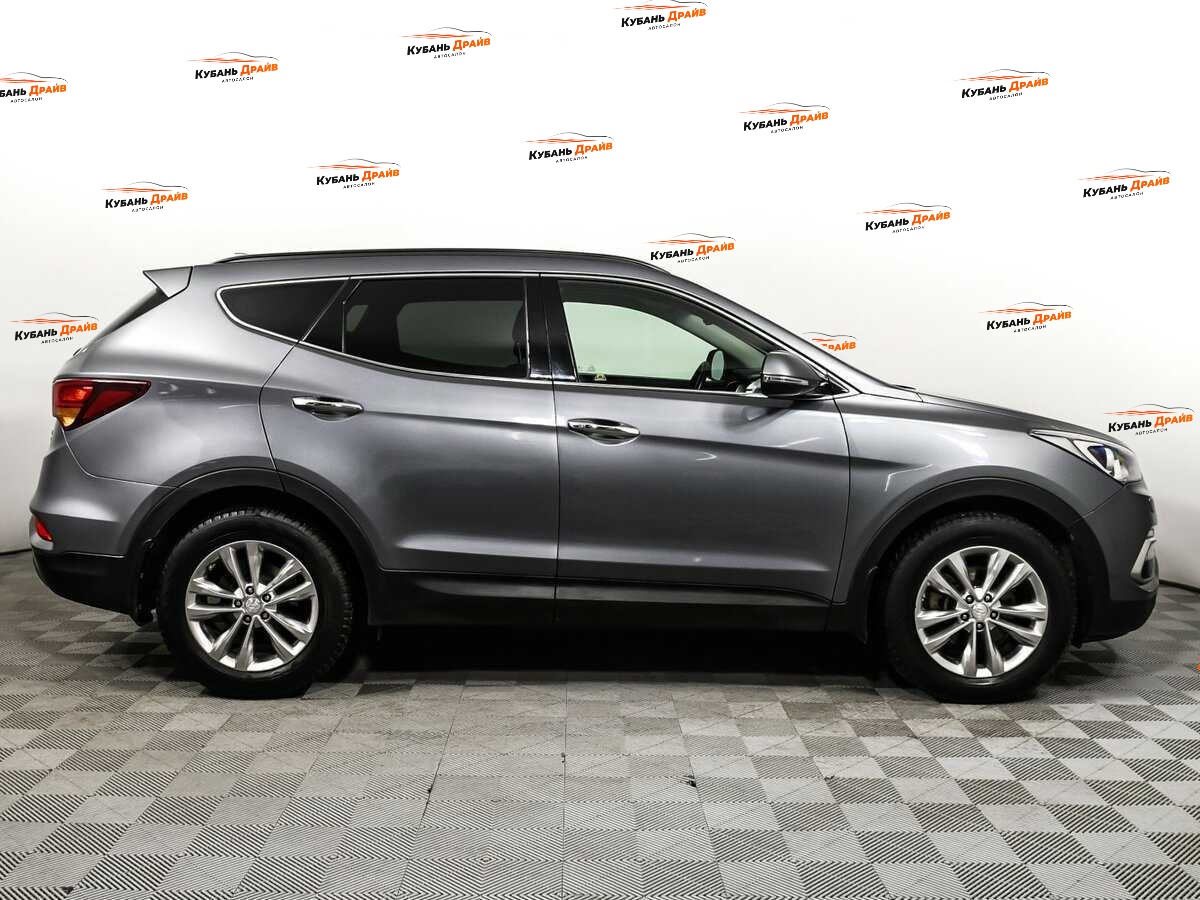 Hyundai Santa Fe 2018 года с пробегом. Фото: #3