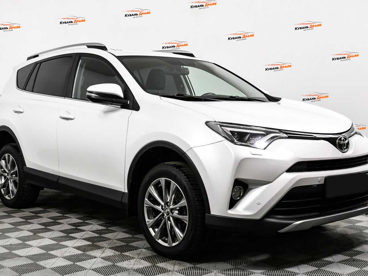 Toyota RAV4 2019 года с пробегом. Фото: #2