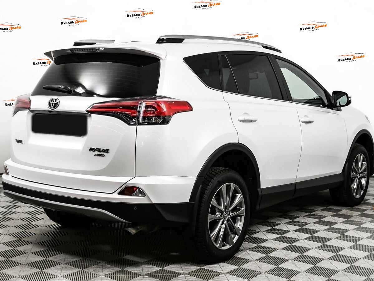 Toyota RAV4 2019 года с пробегом. Фото: #4