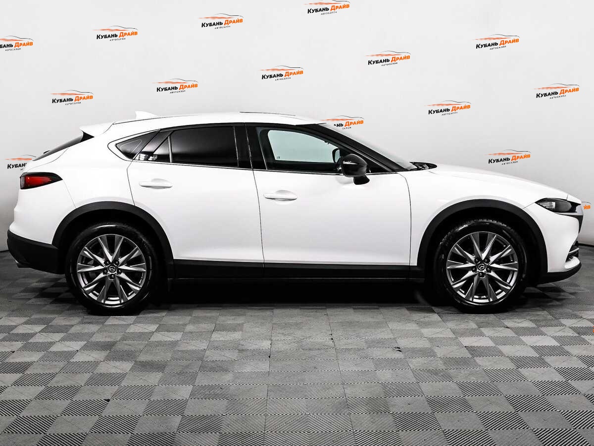 Mazda CX-4 2022 года с пробегом. Фото: #3