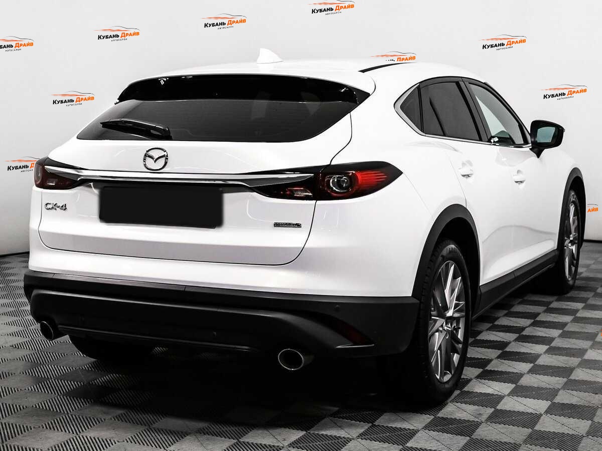 Mazda CX-4 2022 года с пробегом. Фото: #4