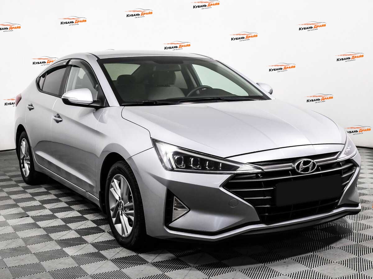 Hyundai Elantra 2020 года с пробегом. Фото: #2