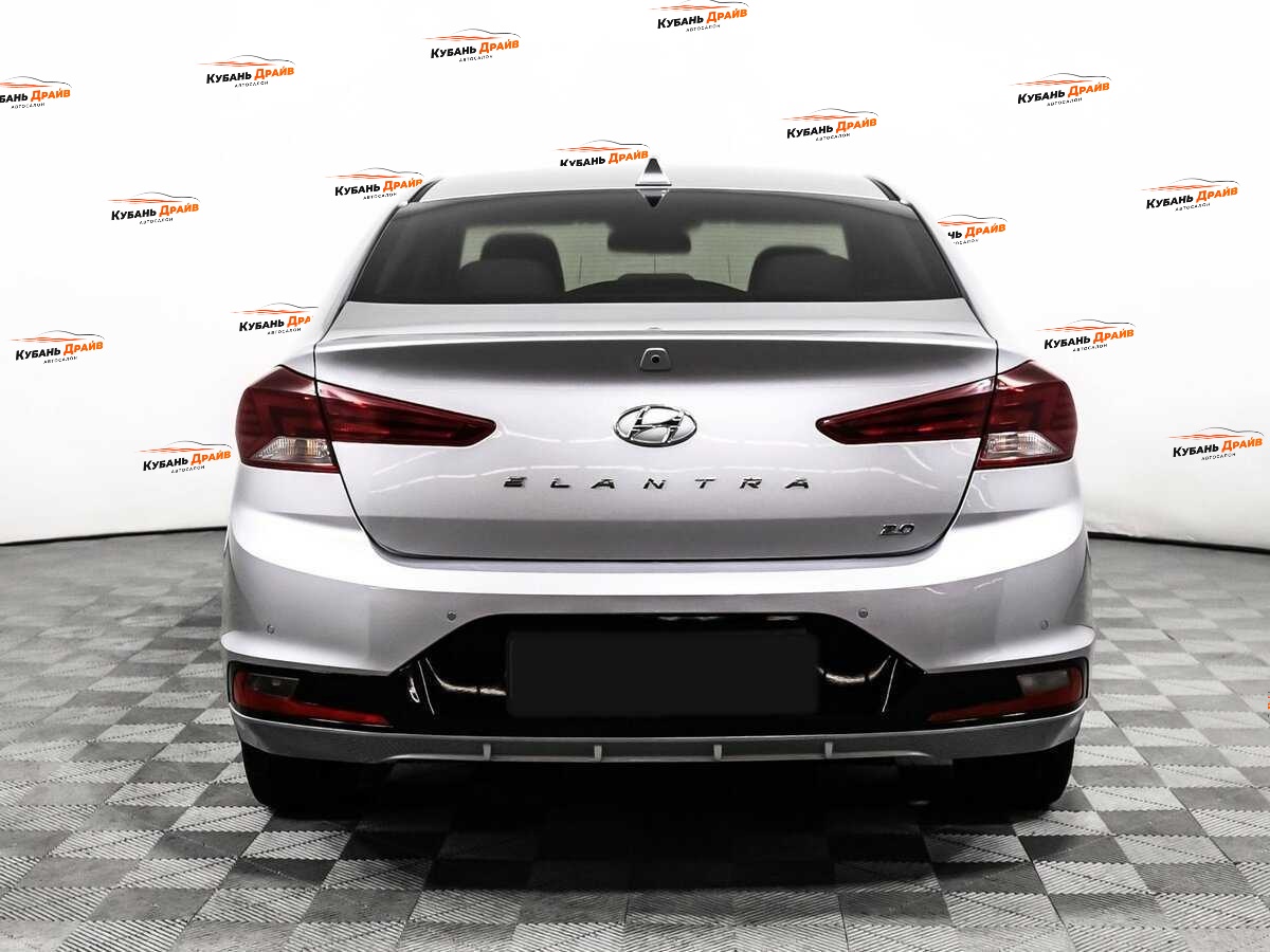 Hyundai Elantra 2020 года с пробегом. Фото: #5